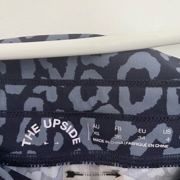 The Upside Soul Cycle Blue Purple Leopard Leggings XS - Picture 8 of 12